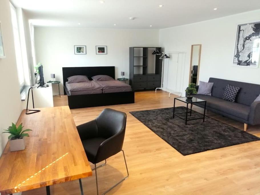 Apartment - Modern, Gemuetlich, Eigener Parkplatz Cologne Exterior photo